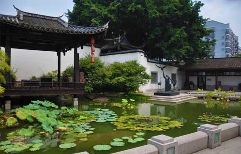 園林(lín)綠(lǜ)化(huà)